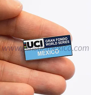 Insignias y Fistoles